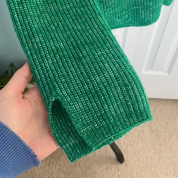 LOFT Vibrant Green Medium Knit Sweater With Adorable Sleeve Detail - Picture 2 of 7